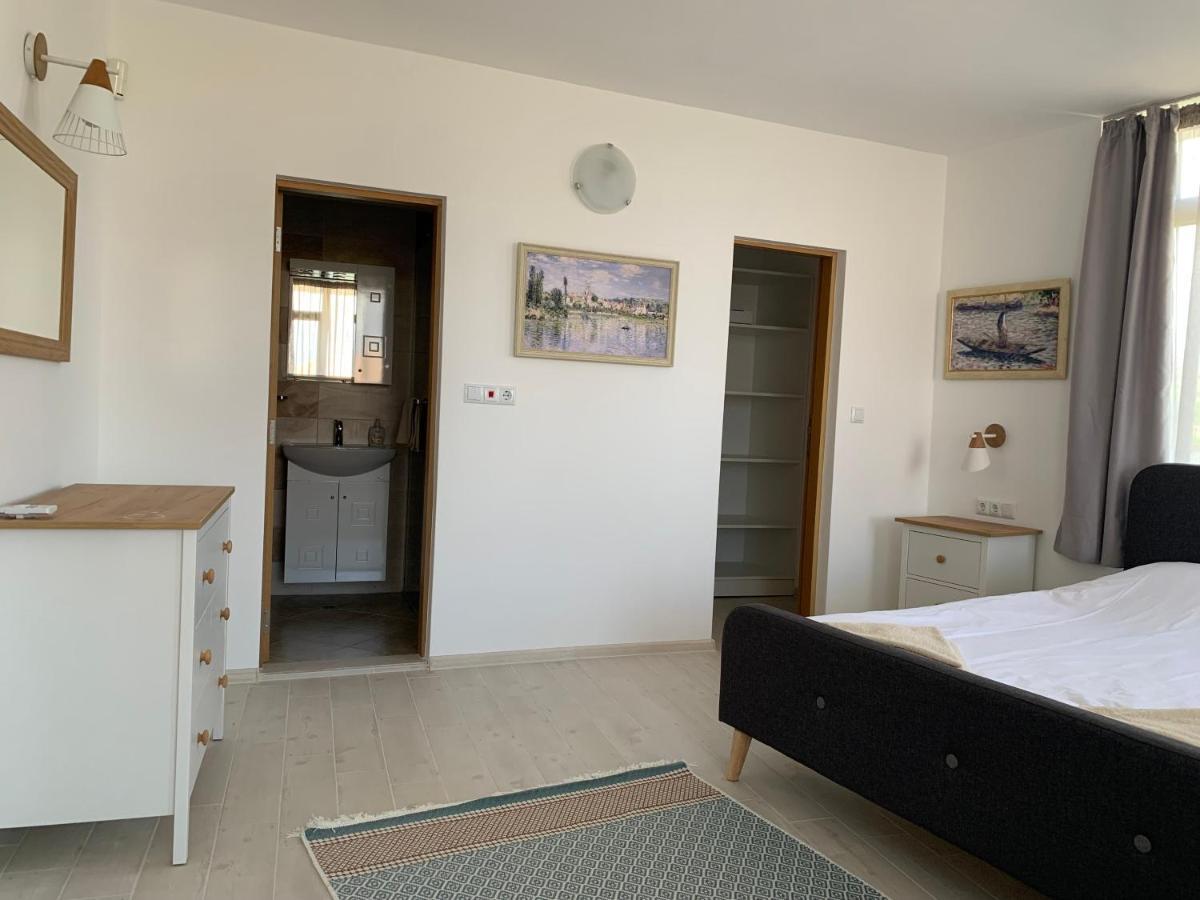 Apolonia Apartments Sozopol Bagian luar foto