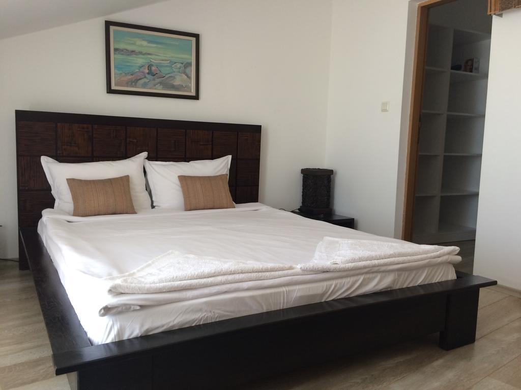 Apolonia Apartments Sozopol Bagian luar foto